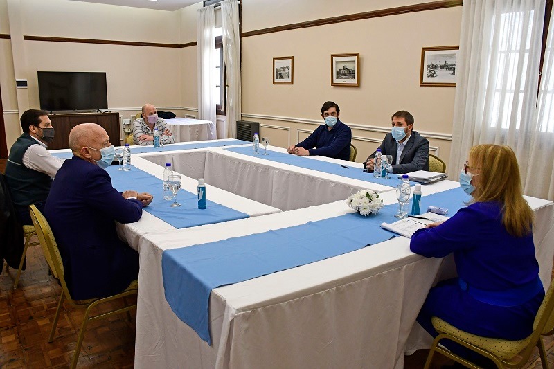 La gobernadora Kirchner debatió con Cotillo y otros intendentes sobre las elecciones, y la política territorial cotidiana