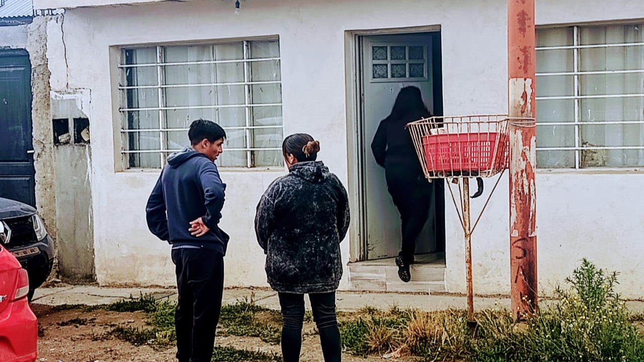 “Hay familias que deben elegir entre comer o pagar los servicios”: Aparicio pidió suspender los cortes de luz y gas durante el invierno