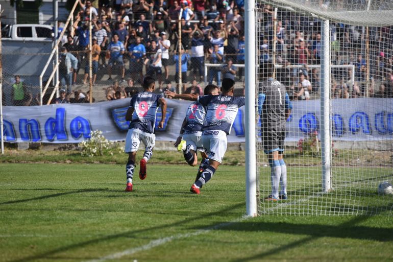 Torneo Regional: Newbery empató y define la serie en Cipolletti