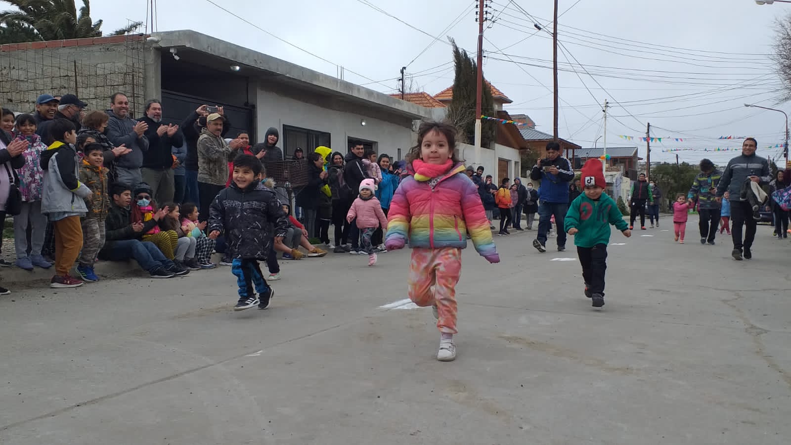 Se realizó la Mini Maratón por el aniversario del Barrio San Martín