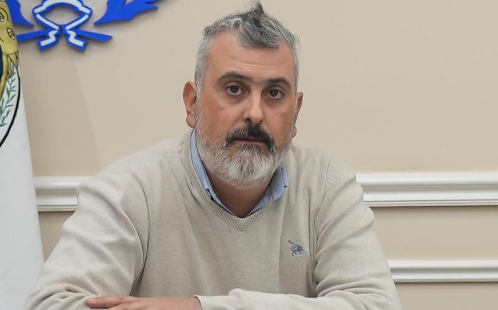 Bucci defendió la gestión educativa y cruzó a Grasso