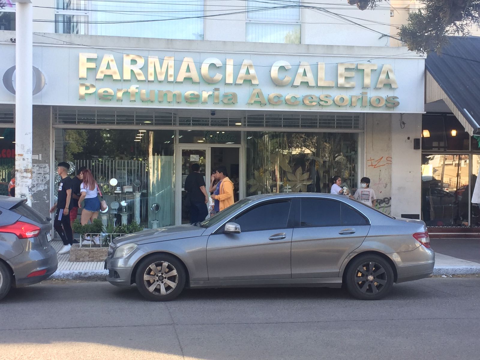 Comercios de Caleta Olivia se suman a no exigir el pase sanitario