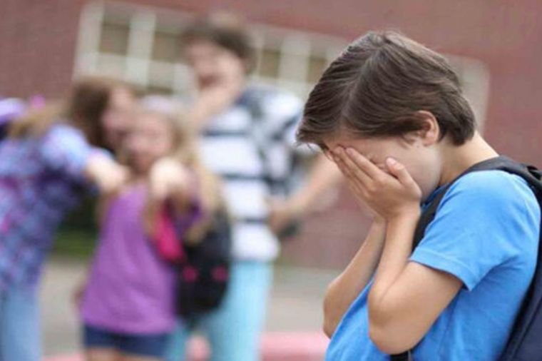 Una madre denuncia públicamente el bullying y acoso que sufre su hija en la escuela Nº 88
