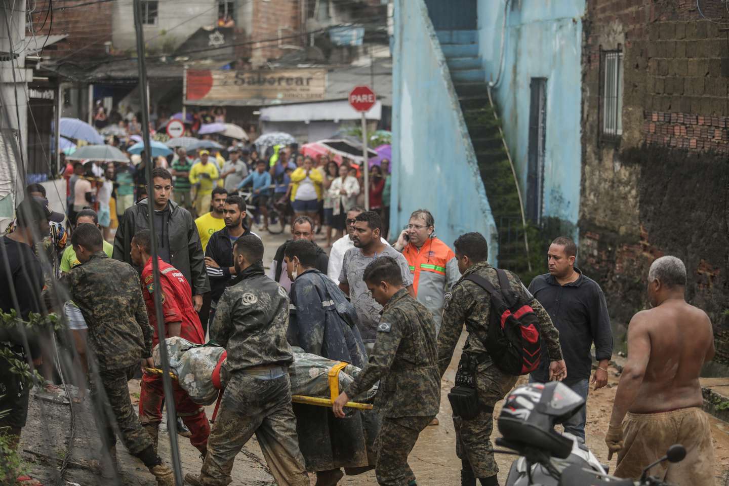 Brasil: al menos 84 muertos y decenas de desaparecidos por las inundaciones que dejó un temporal