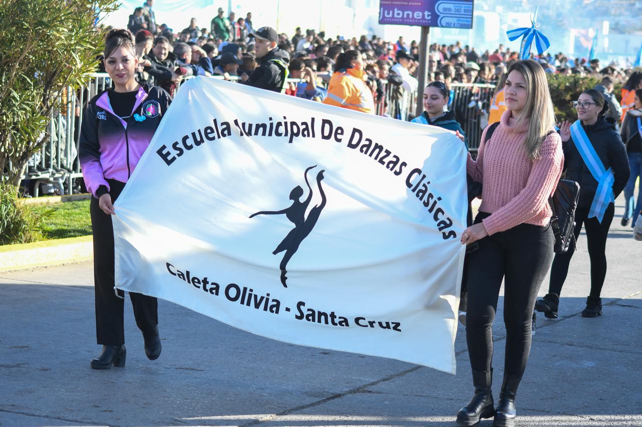 Allanamiento por amenazas en Caleta Olivia: secuestraron celulares y seis plantas de cannabis