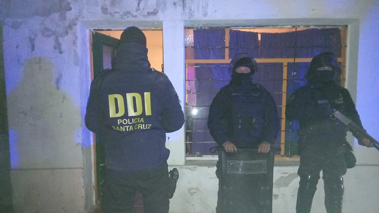 Pico Truncado: secuestran vehículos y detienen a sospechoso de robo 