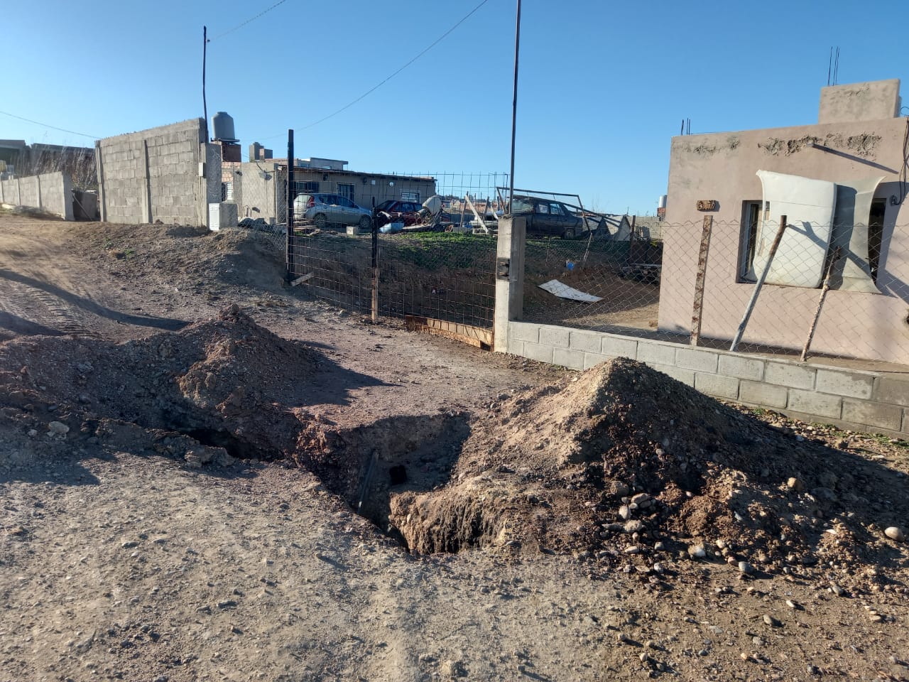 Se encontraba haciendo maniobras peligrosas: huyó a pie y el vehículo tenía pedido de captura 