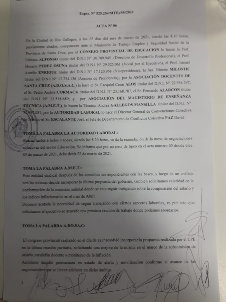 Fin de las discusiones: AMET y ADOSAC aceptaron el 34,10 por ciento que propuso el gobierno y se volverá las clases