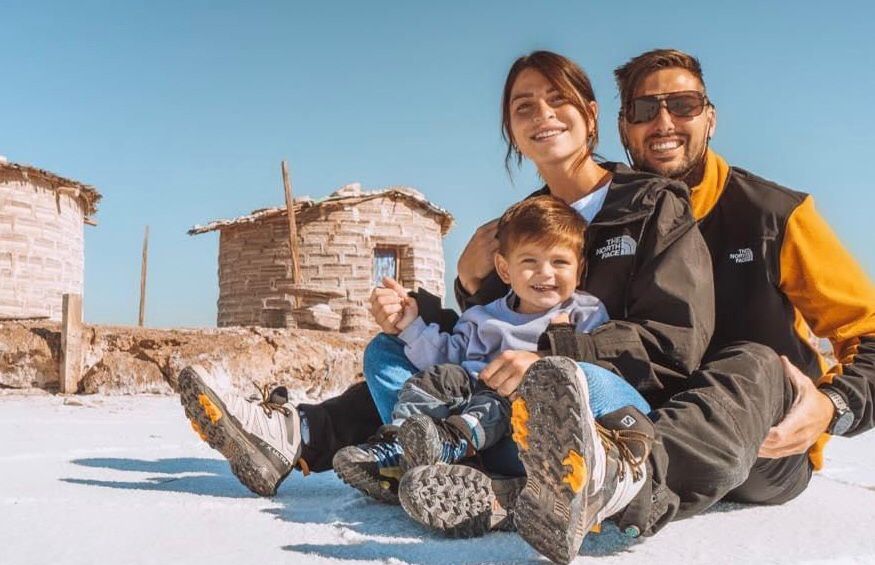 La familia Cuple, dos españoles que viajan junto a su bebé 