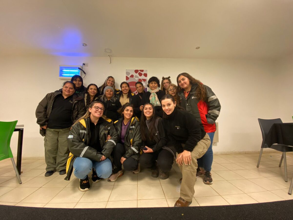 El 8M se conmemoró en Minera Santa Cruz