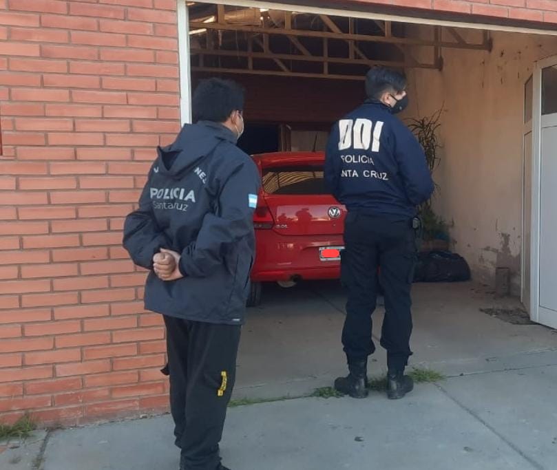 Allanamientos por estafas referidas a la venta de vehículos en Comandante