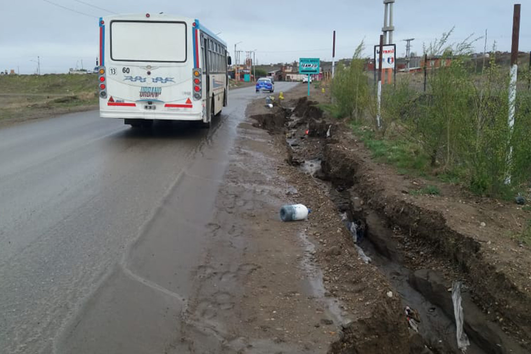 Petroleros arregló la grieta frente a Lemuel que peticionaban los vecinos
