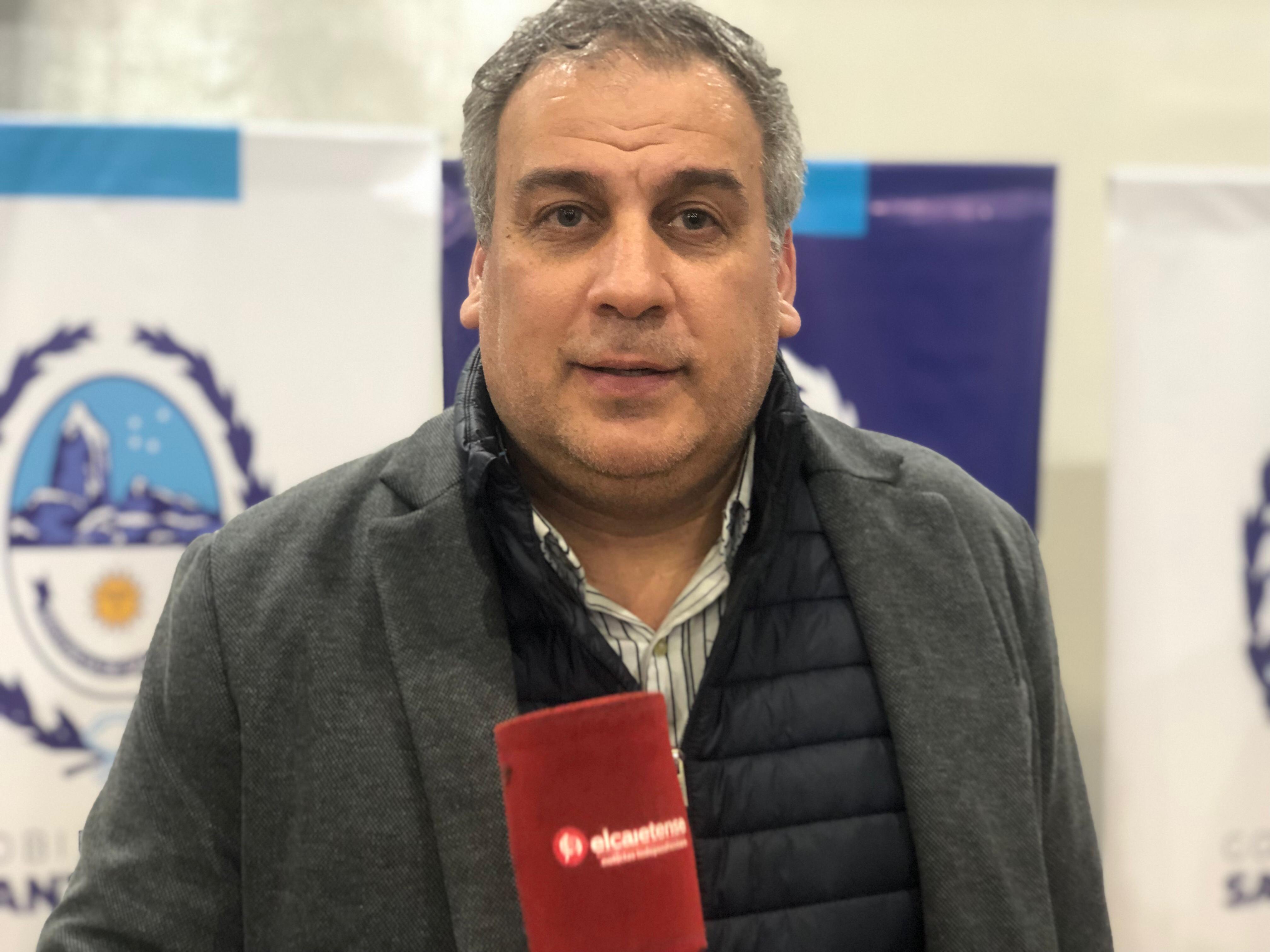 Facundo Prades: “El gobernador escucha, atiende, está trabajando y no se olvida de Caleta”