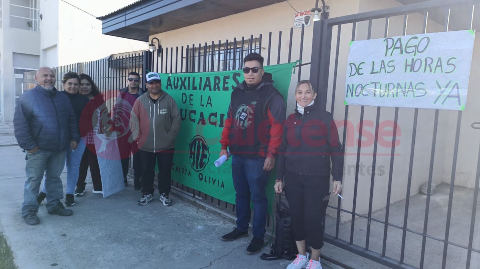Auxiliares de educación del IPES protestan por falta de pago