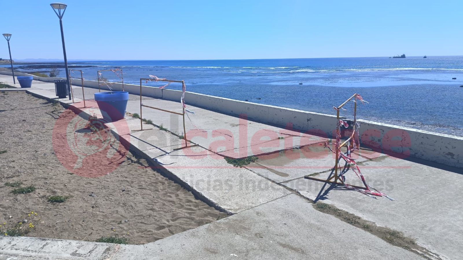 Situación crítica en la costanera local: reclamo urgente por deterioro