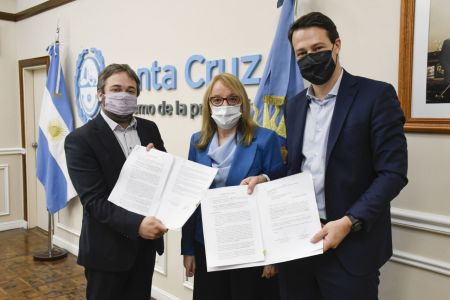 El Gobierno realizó la firma del acuerdo de prórroga con la empresa CGC