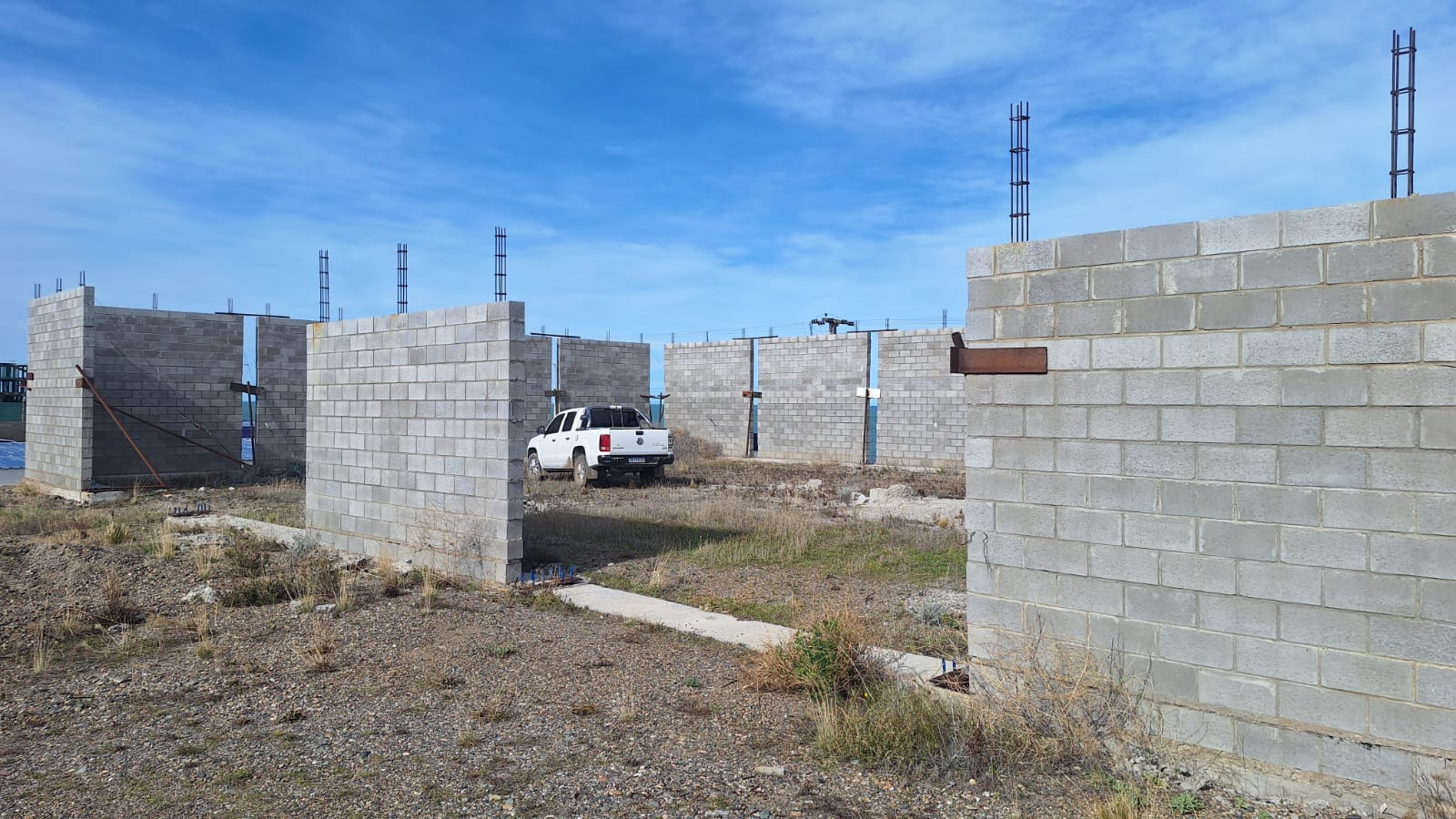 Investigan delitos relacionados: robo de una camioneta y amenazas con armas 