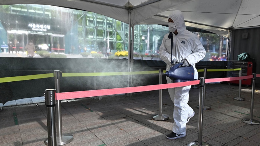 Europa endurece la restricciones por la variante Omicron