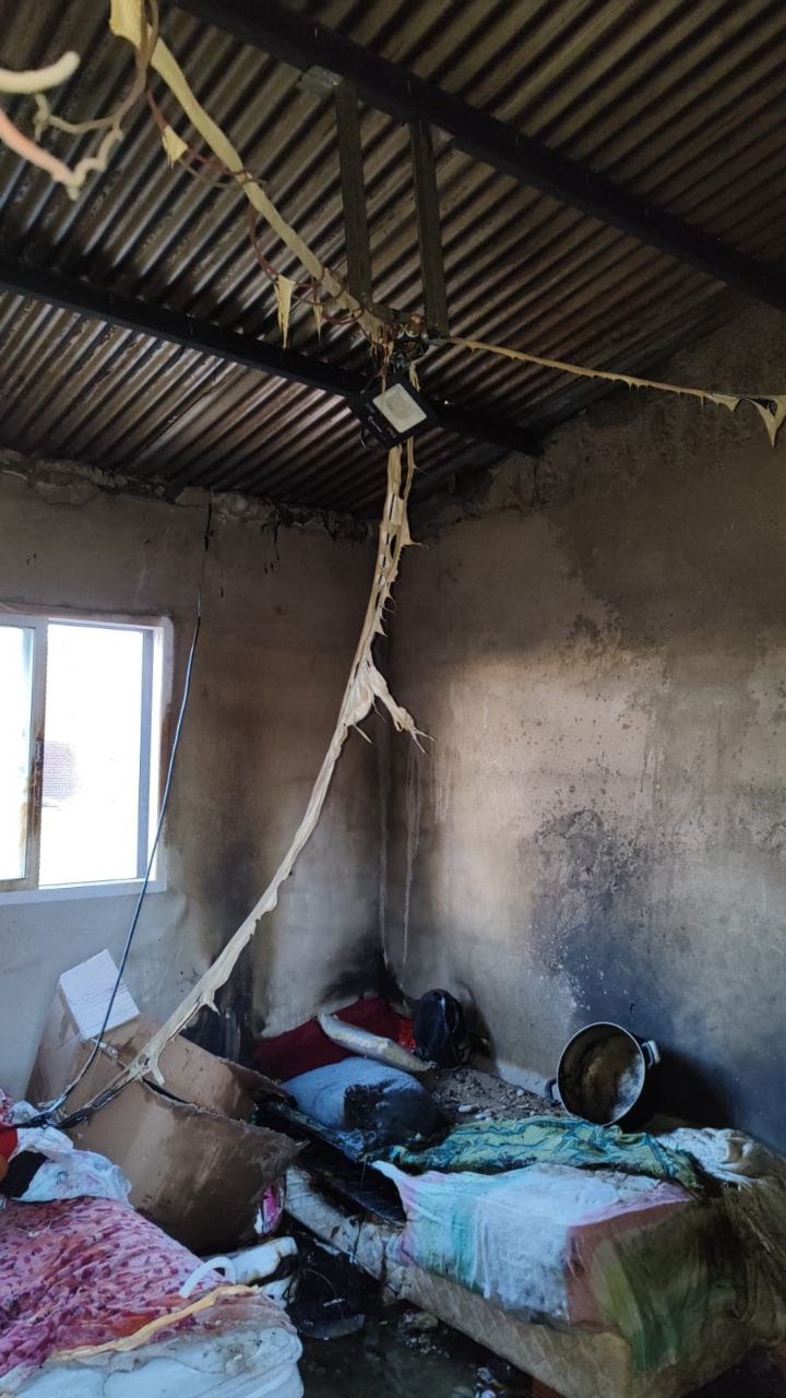 Estaba calentando la comida y explotó el anafe