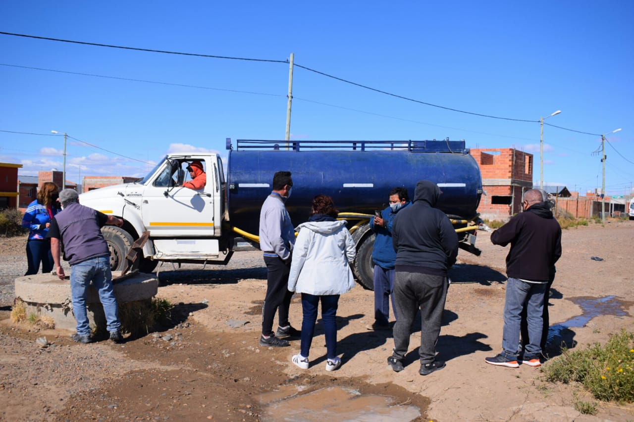 La gestión de Claudio Vidal invierte 190 millones de pesos para llevar agua al barrio 22 de Septiembre