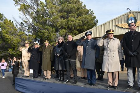 El Gobierno de Santa Cruz participó del acto por el 73° Aniversario de la Creación de la X Brigada Aérea