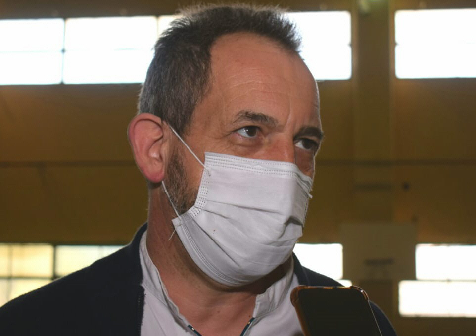 Riera anticipó la llegada de médicos desde nación y dijo que 