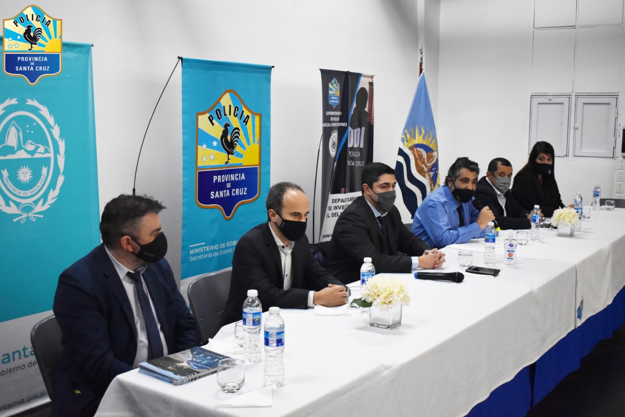 Inicio de jornadas de capacitación para el uso del Software IBM Notebook i2