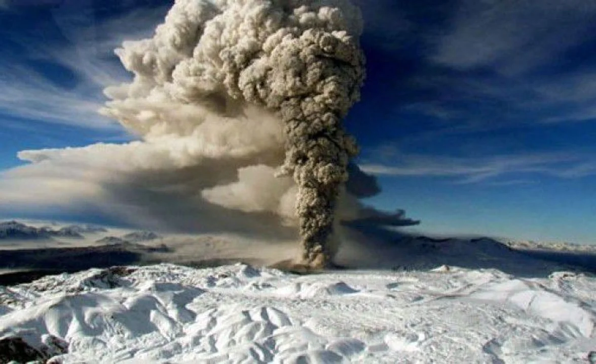 Alerta por el volcán Hudson: activarán un plan de Emergencias en Pico Truncado