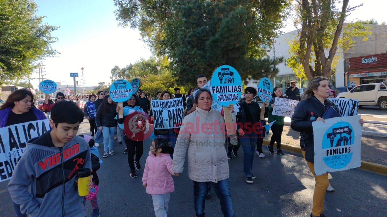 Nueva movilización de padres autoconvocados