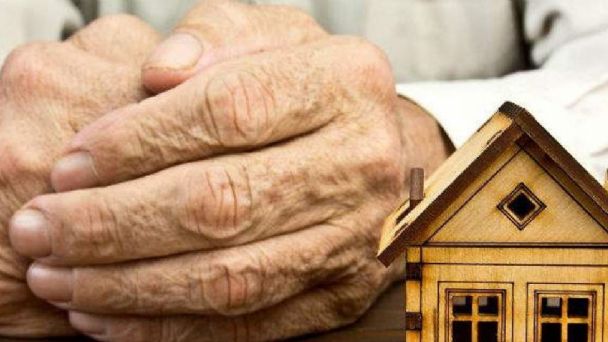 El Estado construirá viviendas y las entregará en comodato a mayores de 60 años