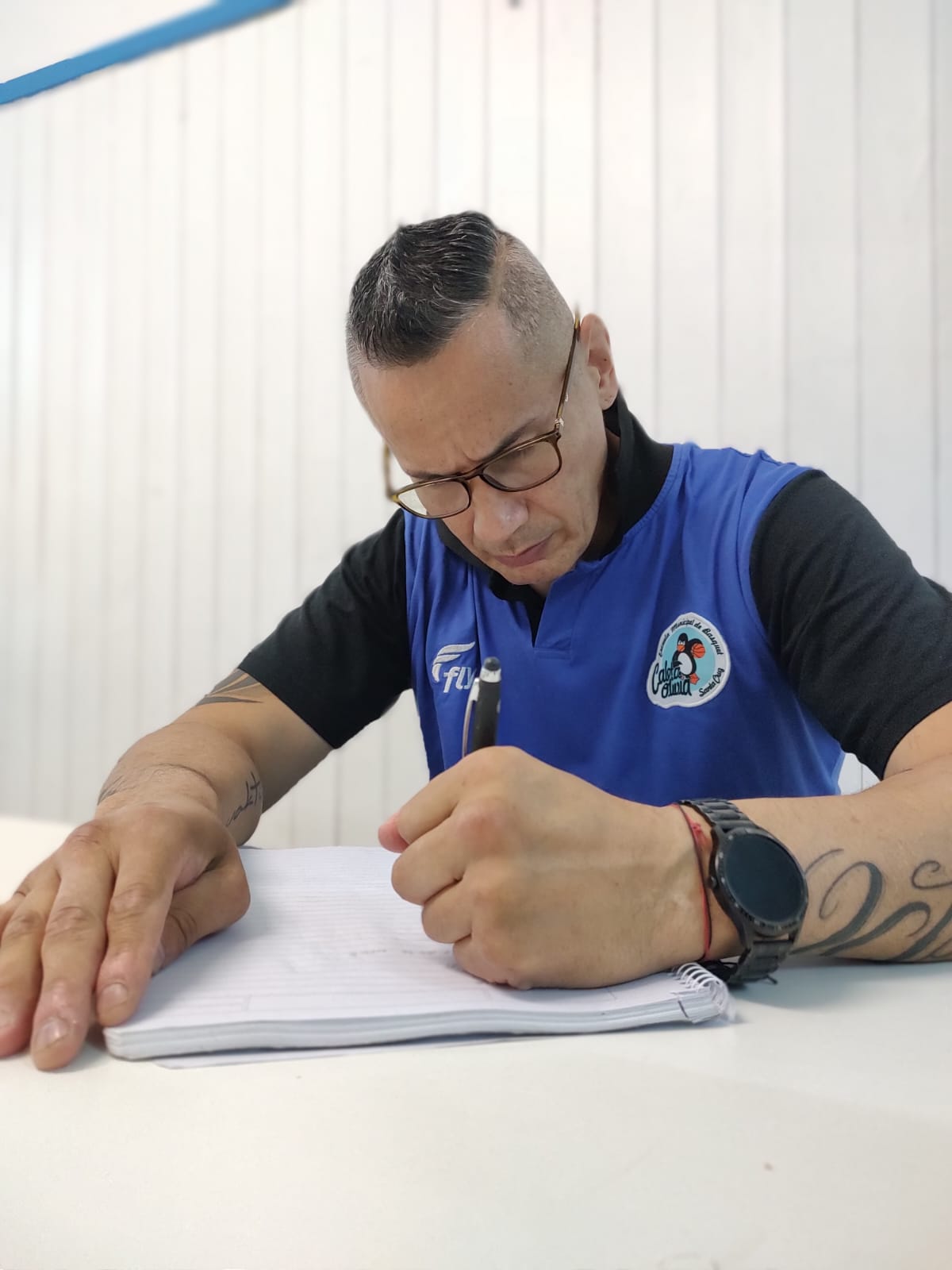 El básquet regional se potencia en Caleta Olivia con un campus de lujo junto al “Puma” Montecchia