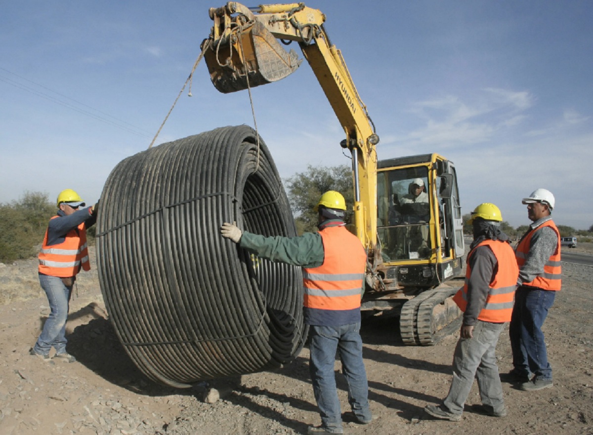 Conectividad: Duplicarán la longitud de la red de fibra óptica en la provincia