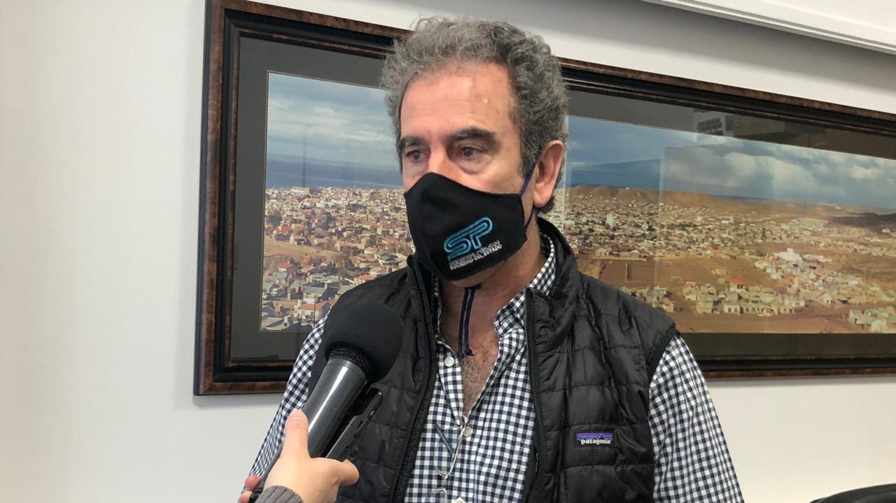 Gleadell trabaja con Cotillo en el convenio de manejo de la planta de ósmosis que es patrimonio municipal 