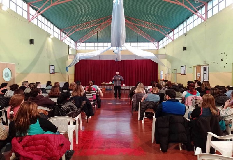 Protección Civil capacitó a más de 350 docentes en RCP, OVA y convulsiones