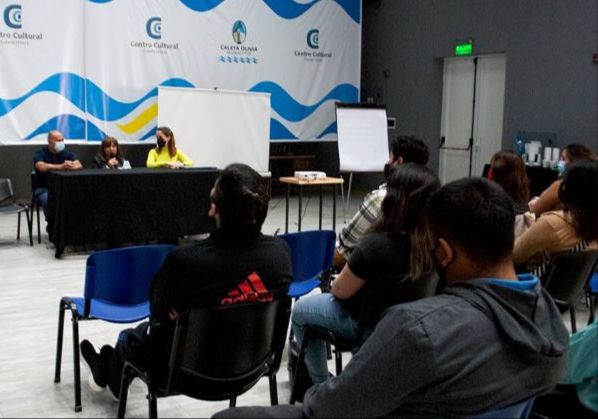 Continúan capacitando a jóvenes del programa Potenciar Trabajo en Caleta Olivia