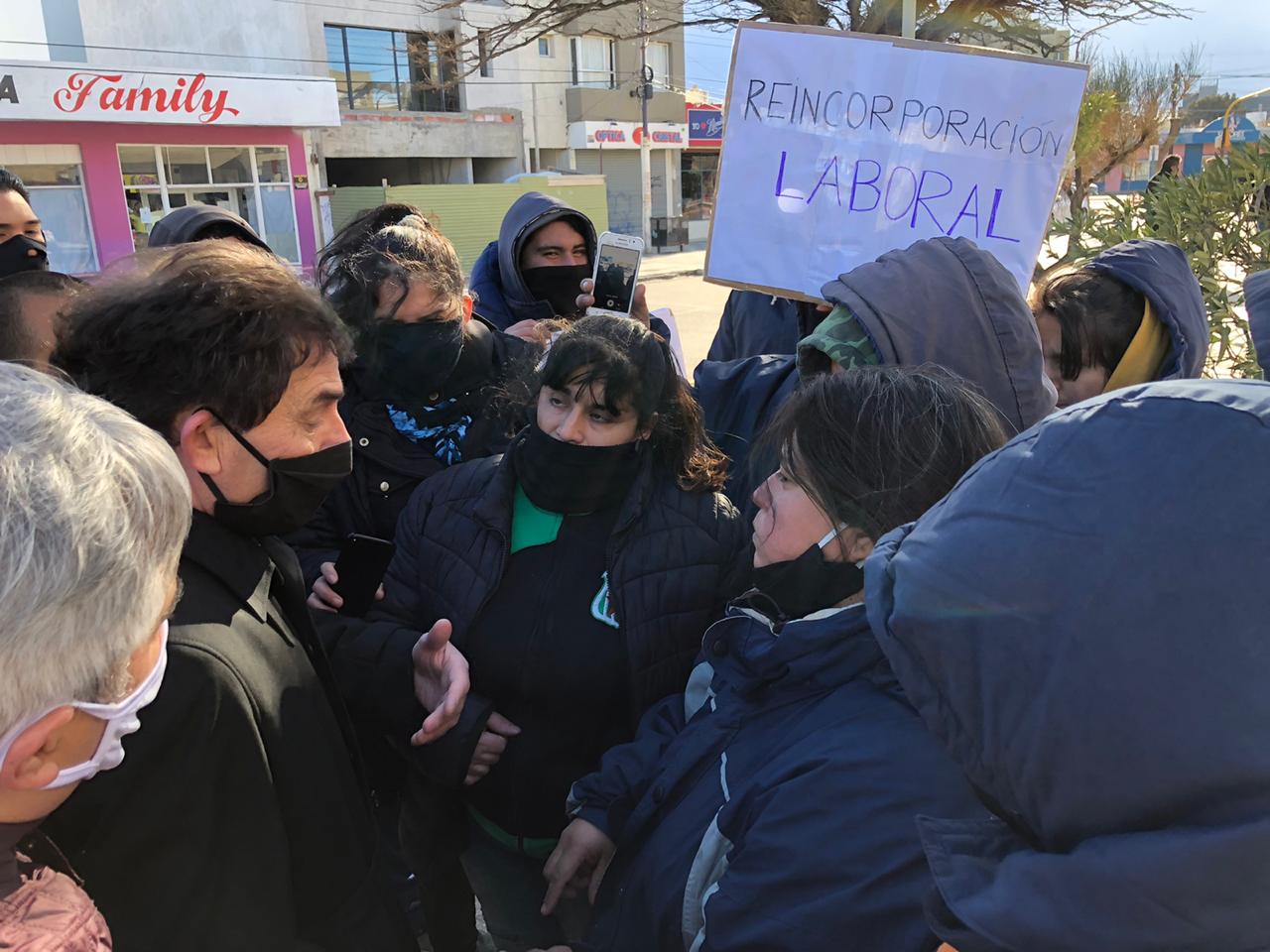Gómez reconoció que ingresaron al municipio 150 ex contratados de la gestión Prades y propone capacitar al resto para ayudarlos