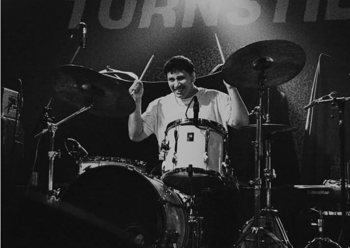 Yair Quilodrán, el músico caletense que terminó tocando con Sepultura en el Lollapalooza