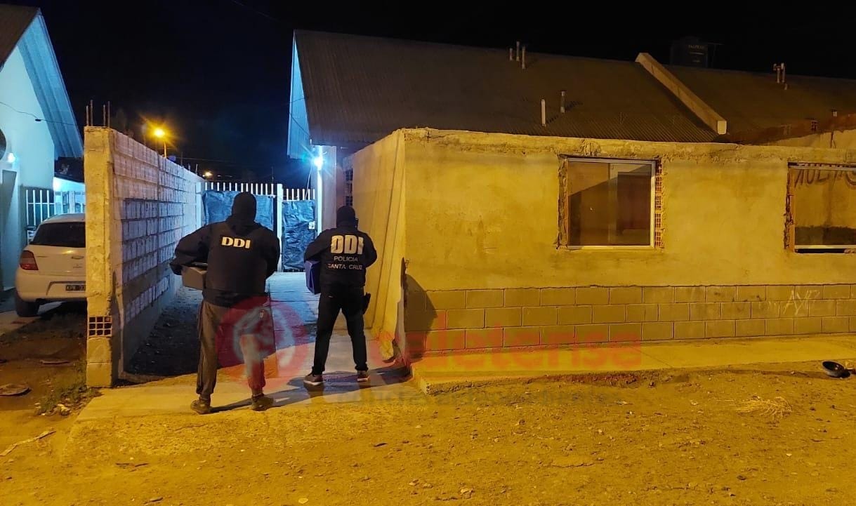 Caleta Olivia: Allanamientos en simultáneo por robo en el Barrio Rotary 23 