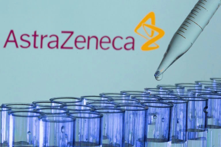 Chile prohíbe la segunda dosis de la vacuna de AstraZeneca en hombres menores de 45 años