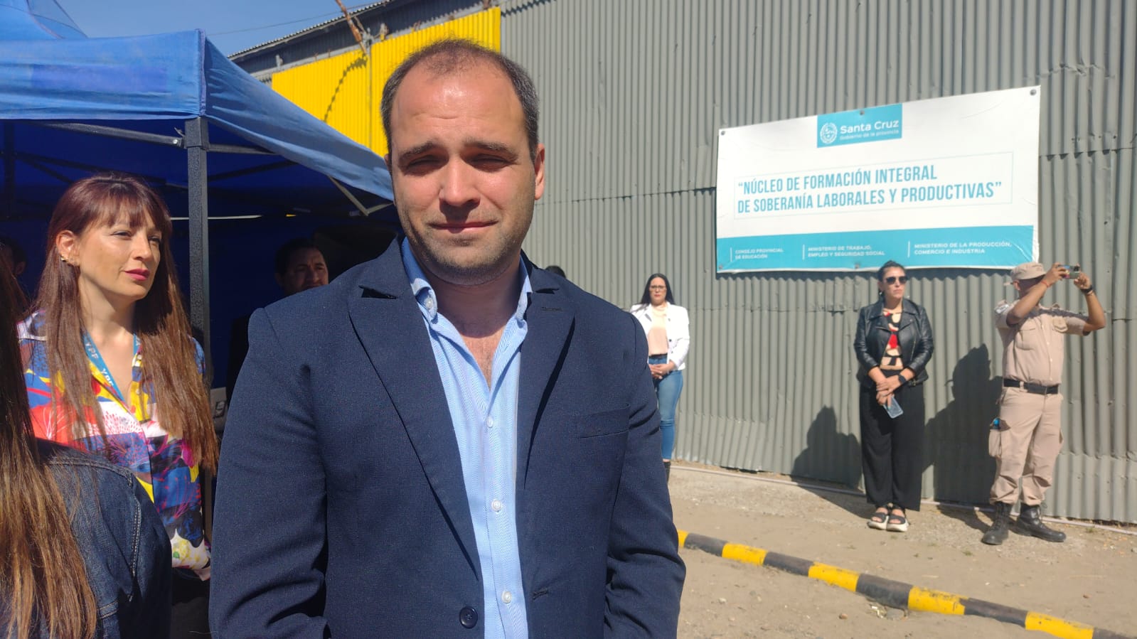 Herramientas de formación:  empezó  la primera feria Liderar Jóvenes en Caleta Olivia