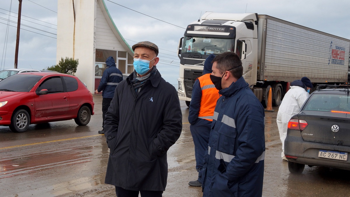 Cotillo refuto criticas y superviso el ingreso de marineros a la ciudad 