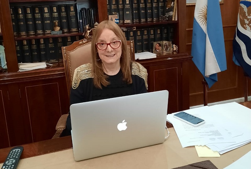 Alicia Kirchner: 