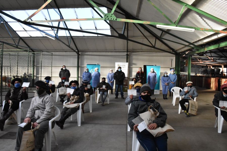 Vacunaron contra el COVID-19 a trabajadores rurales de la provincia
