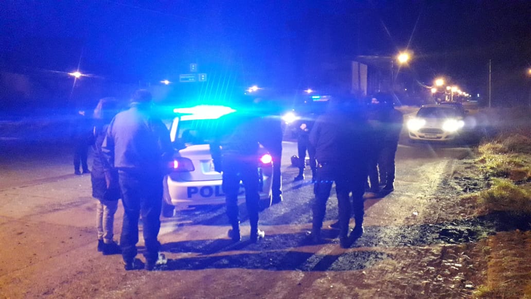 3 jóvenes fueron detenidos en Los Antiguos por pasear con frascos de marihuana en sus bolsillos