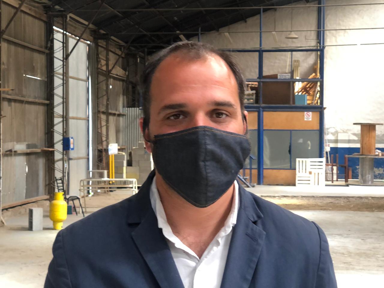 Rodrigo Gojan se encuentra en Caleta Olivia para la creación de un núcleo educativo donde los alumnos egresados, puedan especializarse para puestos laborales en la industria