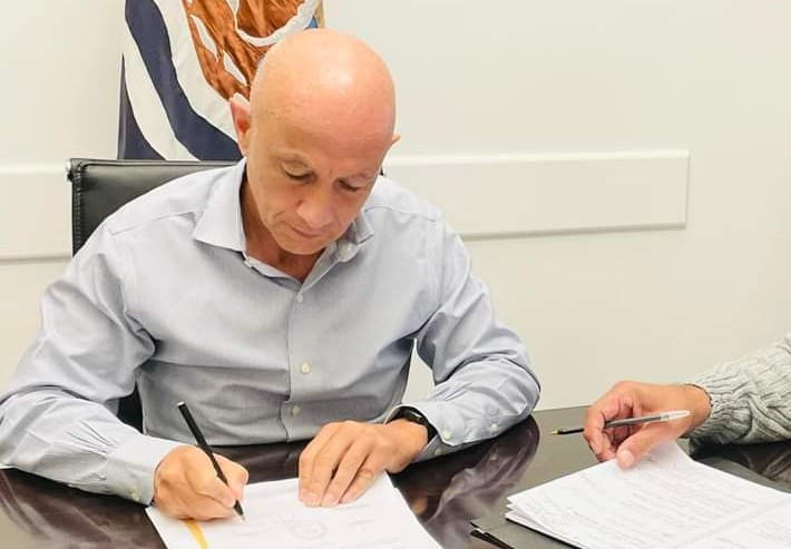 Van a colocar asfalto en calles del barrio Zona de Chacras de la ciudad de Caleta Olivia 