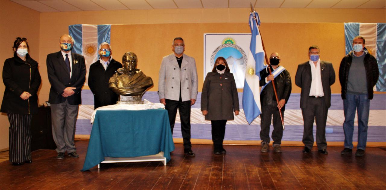 Cañadón tuvo su acto sanmartiniano pero a puertas cerradas por las restricciones
