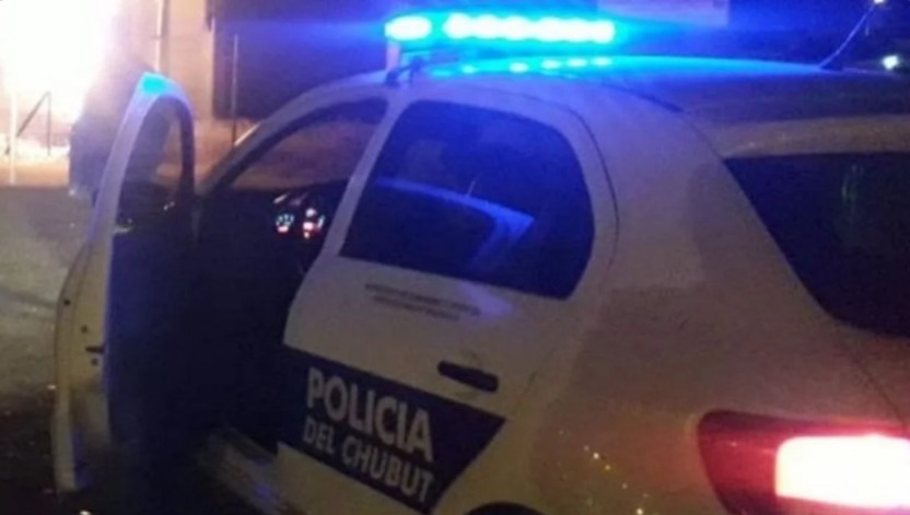 Pelea sangrienta en Comodoro Rivadavia: una mujer apuñaló varias veces a su pareja con un cuchillo de cocina