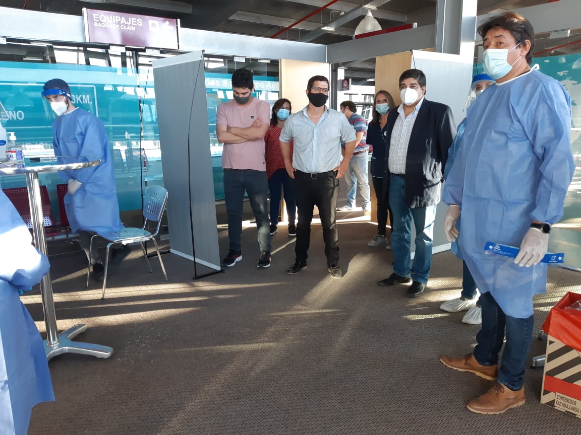 Exitosa 1ª jornada de testeos en aeropuertos y fronteras en El Calafate, Río Gallegos y Caleta Olivia