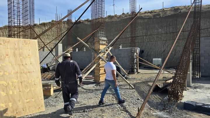 El tren vuelve a zona norte: llegó a Caleta Olivia la locomotora que será destinada a Jaramillo